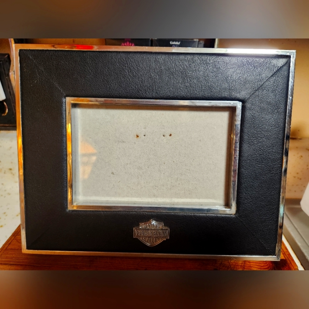 Vintage Leather & Silver 9x7 photo frame